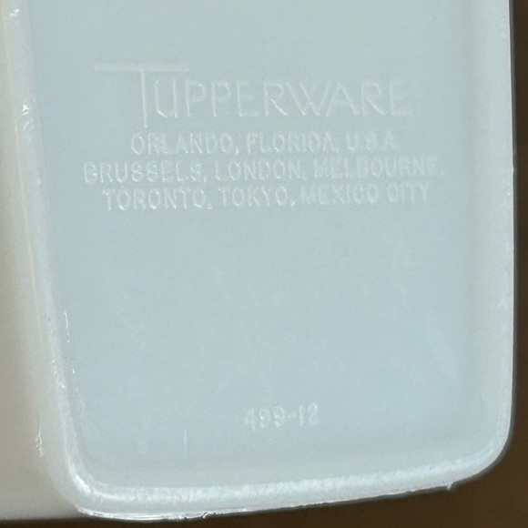 TUPPERWARE JUNIOR STORE N POUR CEREAL CONTAINER KEEPER #499 FLIP TOP SEAL #509 - Picture 12 of 13